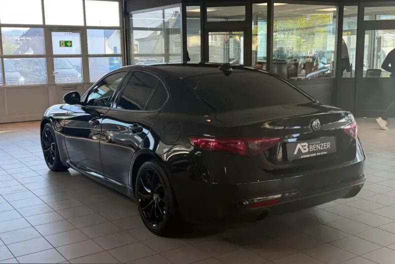 Alfa Romeo Giulia din 2023 cu 56.800 km - oferta ALF206982 - foto 6