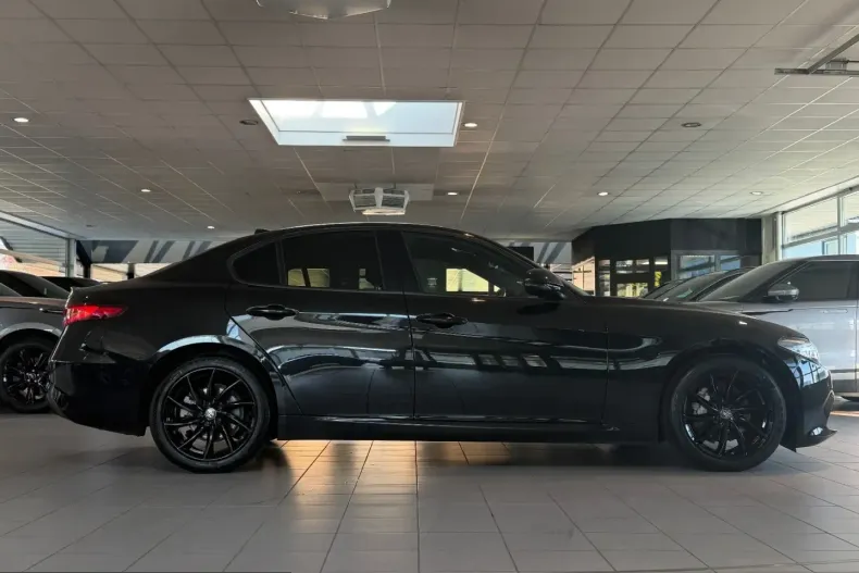 Alfa Romeo Giulia din 2023 cu 56.800 km - oferta ALF206982 - foto 10