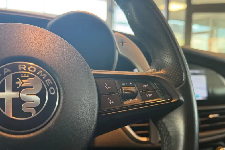 Alfa Romeo Giulia din 2023 cu 56.800 km - oferta ALF206982 - foto 19