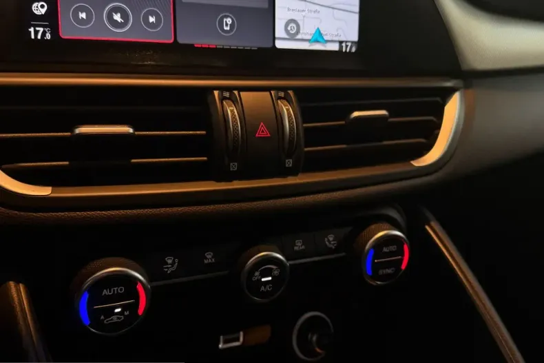 Alfa Romeo Giulia din 2023 cu 56.800 km - oferta ALF206982 - foto 21