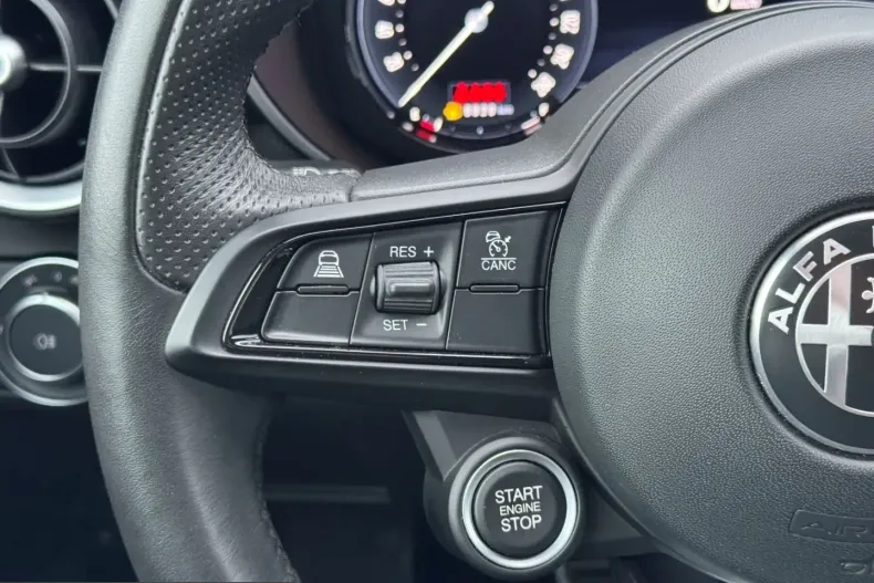Alfa Romeo Giulia din 2023 cu 19.487 km - oferta ALF206984 - foto 17