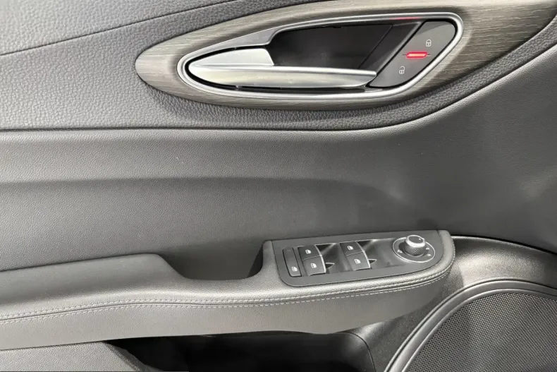 Alfa Romeo Giulia din 2023 cu 18.500 km - oferta ALF206985 - foto 11