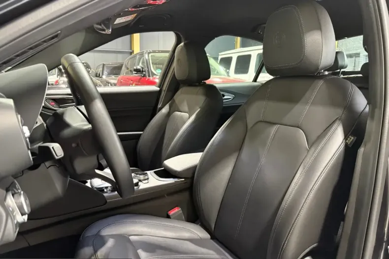 Alfa Romeo Giulia din 2023 cu 18.500 km - oferta ALF206985 - foto 15