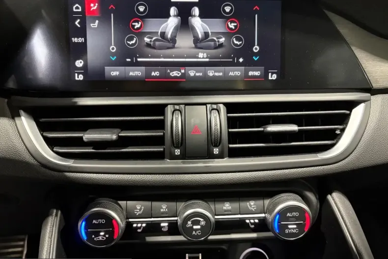 Alfa Romeo Giulia din 2023 cu 18.500 km - oferta ALF206985 - foto 27