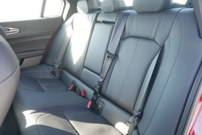 Alfa Romeo Giulia din 2023 cu 10.010 km - oferta ALF206986 - foto 11