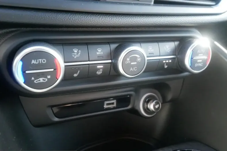 Alfa Romeo Giulia din 2023 cu 10.010 km - oferta ALF206986 - foto 35