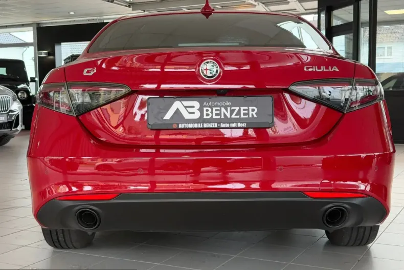 Alfa Romeo Giulia din 2023 cu 8.800 km - oferta ALF206987 - foto 10