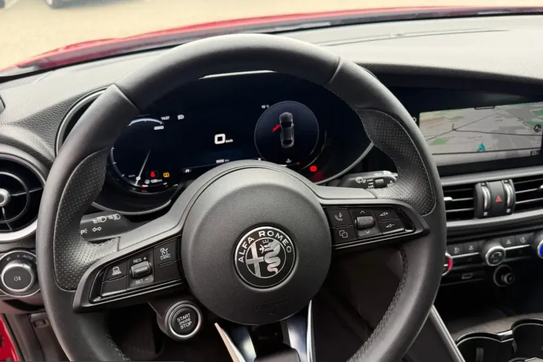 Alfa Romeo Giulia din 2023 cu 8.800 km - oferta ALF206987 - foto 21