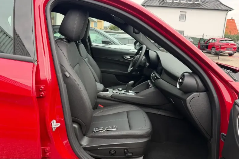 Alfa Romeo Giulia din 2023 cu 8.800 km - oferta ALF206987 - foto 23