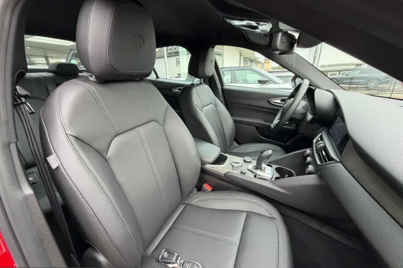 Alfa Romeo Giulia din 2023 cu 8.800 km - oferta ALF206987 - foto 25