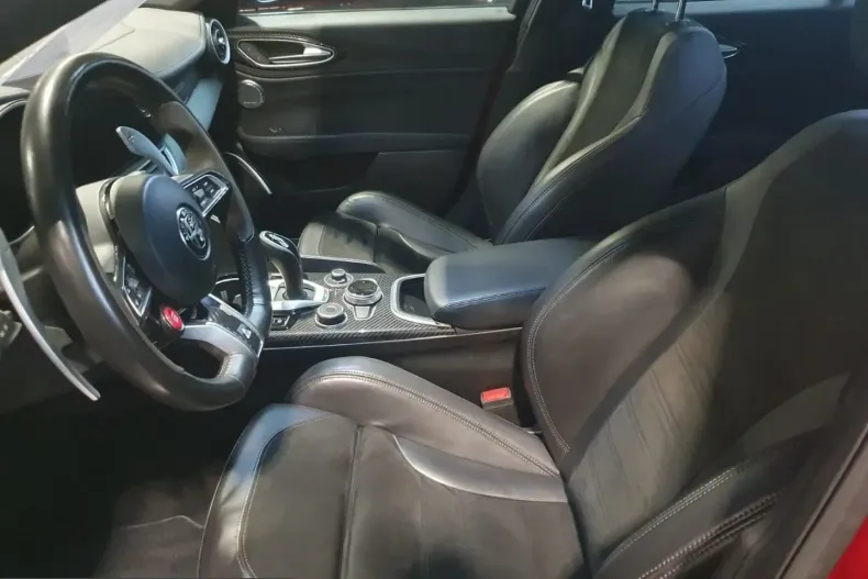 Alfa Romeo Giulia din 2022 cu 48.445 km - oferta ALF206993 - foto 9