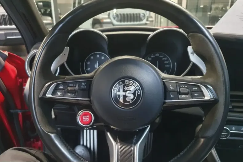 Alfa Romeo Giulia din 2022 cu 48.445 km - oferta ALF206993 - foto 11