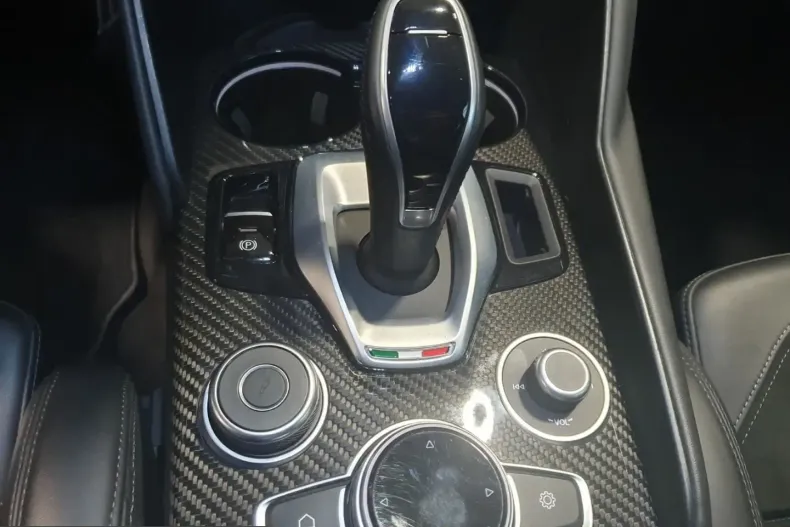 Alfa Romeo Giulia din 2022 cu 48.445 km - oferta ALF206993 - foto 14