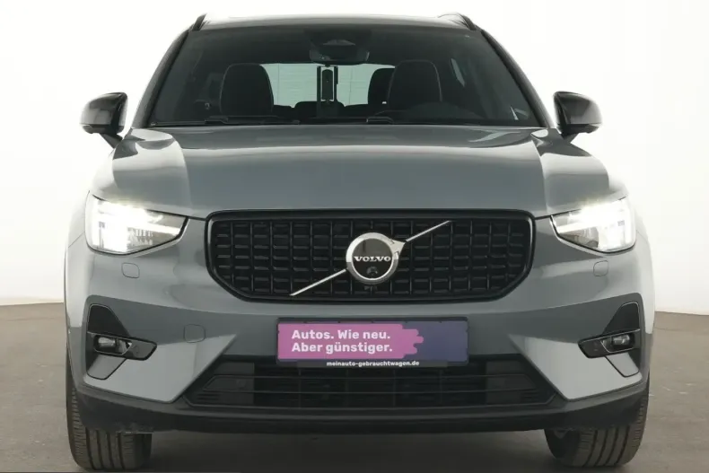 Volvo XC40 din 2023 cu 38.835 km - oferta VOL206995 - foto 2