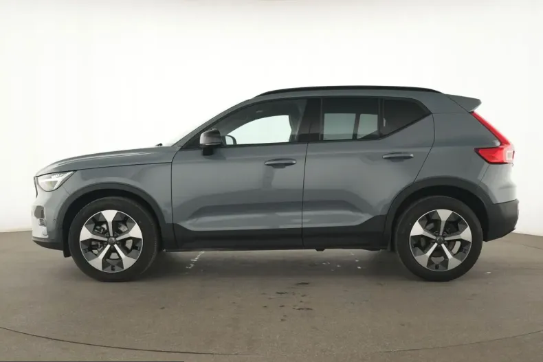 Volvo XC40 din 2023 cu 38.835 km - oferta VOL206995 - foto 8