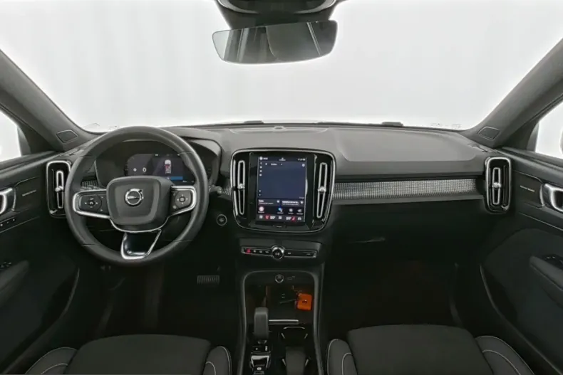 Volvo XC40 din 2023 cu 38.835 km - oferta VOL206995 - foto 14