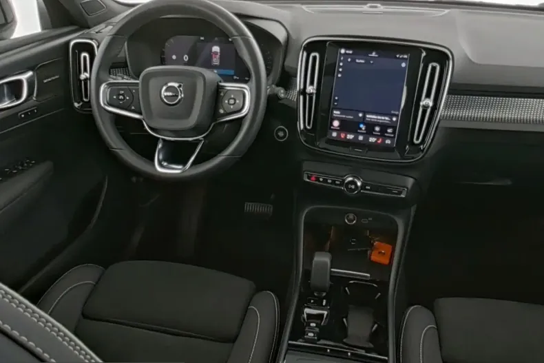 Volvo XC40 din 2023 cu 38.835 km - oferta VOL206995 - foto 15