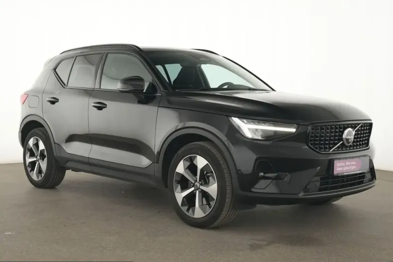 Volvo XC40 din 2023 cu 46.582 km - oferta VOL206997 - foto 3