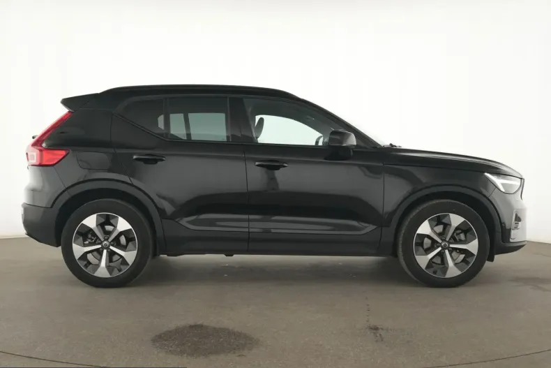 Volvo XC40 din 2023 cu 46.582 km - oferta VOL206997 - foto 4