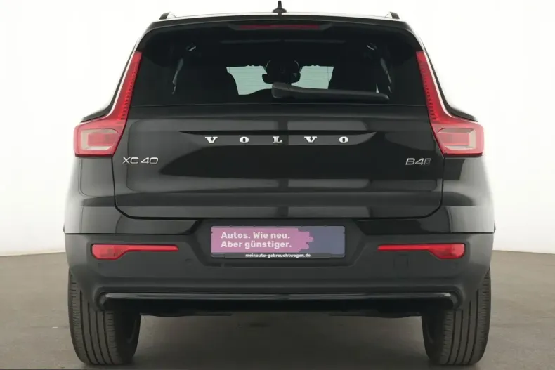 Volvo XC40 din 2023 cu 46.582 km - oferta VOL206997 - foto 6