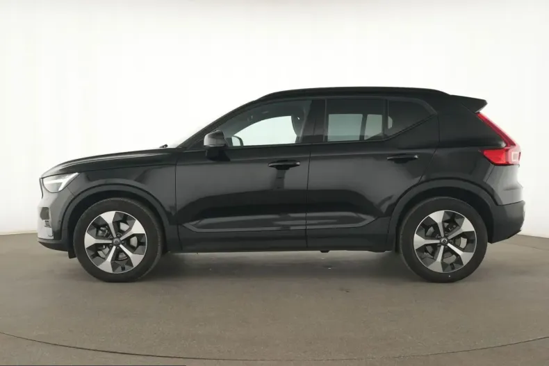 Volvo XC40 din 2023 cu 46.582 km - oferta VOL206997 - foto 8