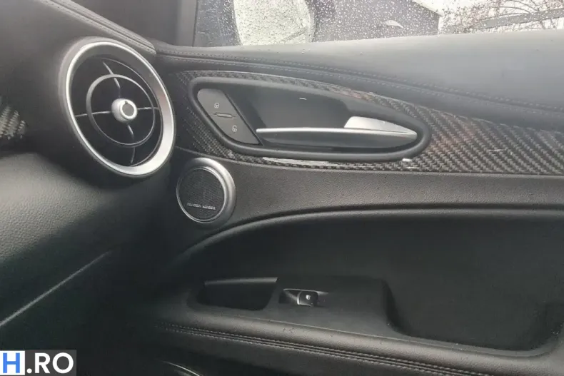 Alfa Romeo Stelvio din 2024 cu 9.662 km - oferta ALF206998 - foto 9