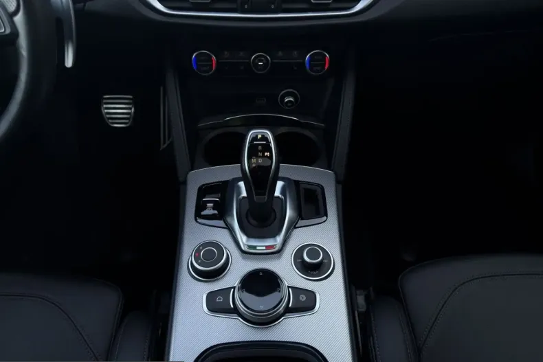 Alfa Romeo Stelvio din 2024 cu 42.808 km - oferta ALF207001 - foto 18