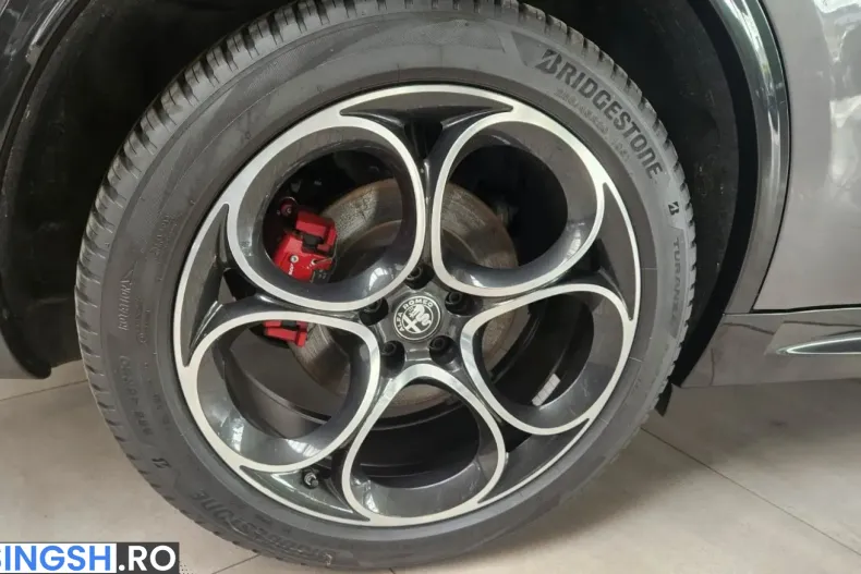 Alfa Romeo Stelvio din 2024 cu 45.422 km - oferta ALF207005 - foto 4