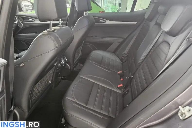 Alfa Romeo Stelvio din 2024 cu 45.422 km - oferta ALF207005 - foto 19