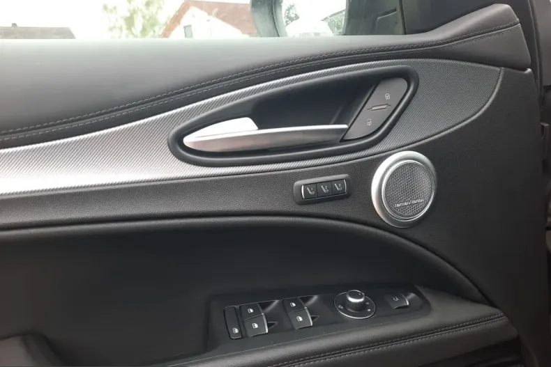 Alfa Romeo Stelvio din 2024 cu 34.465 km - oferta ALF207007 - foto 17