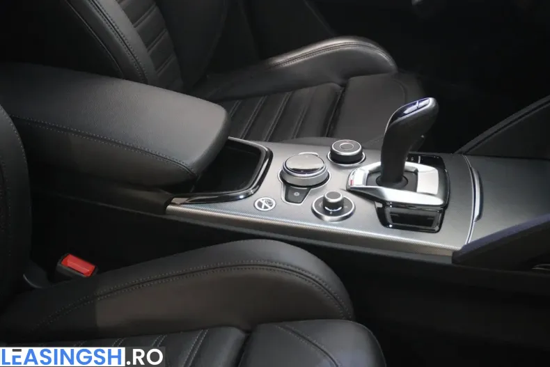 Alfa Romeo Stelvio din 2024 cu 49.990 km - oferta ALF207011 - foto 44