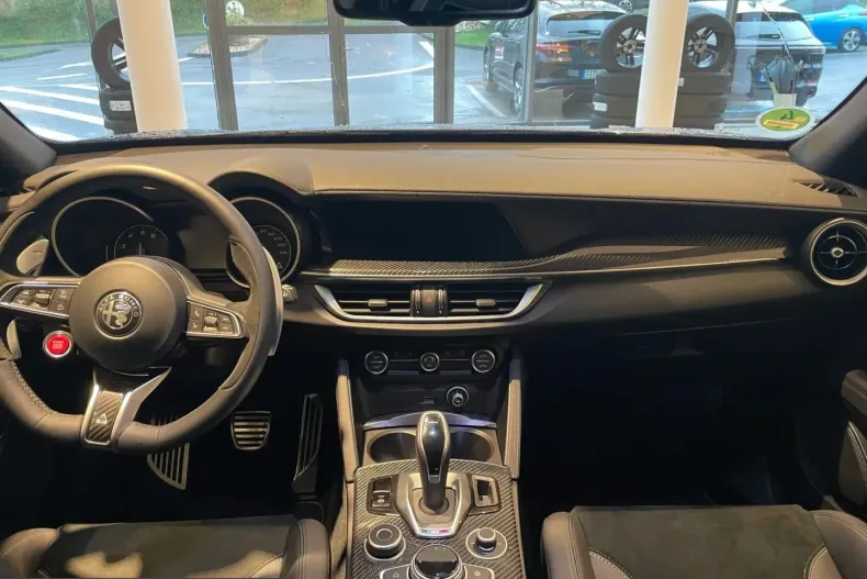 Alfa Romeo Stelvio din 2023 cu 6.500 km - oferta ALF207015 - foto 7