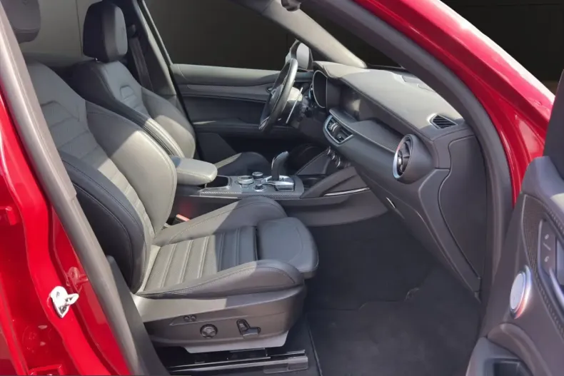 Alfa Romeo Stelvio din 2023 cu 21.180 km - oferta ALF207016 - foto 7