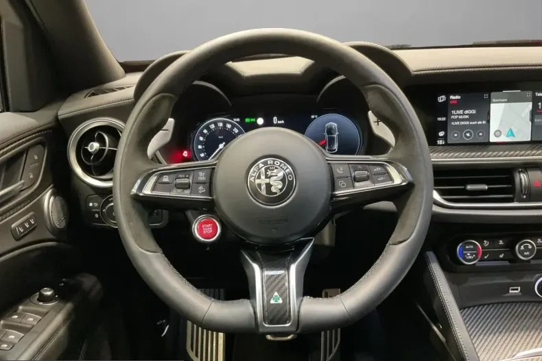 Alfa Romeo Stelvio din 2024 cu 10.500 km - oferta ALF207017 - foto 9