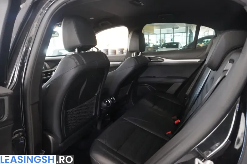 Alfa Romeo Stelvio din 2024 cu 49.350 km - oferta ALF207018 - foto 40