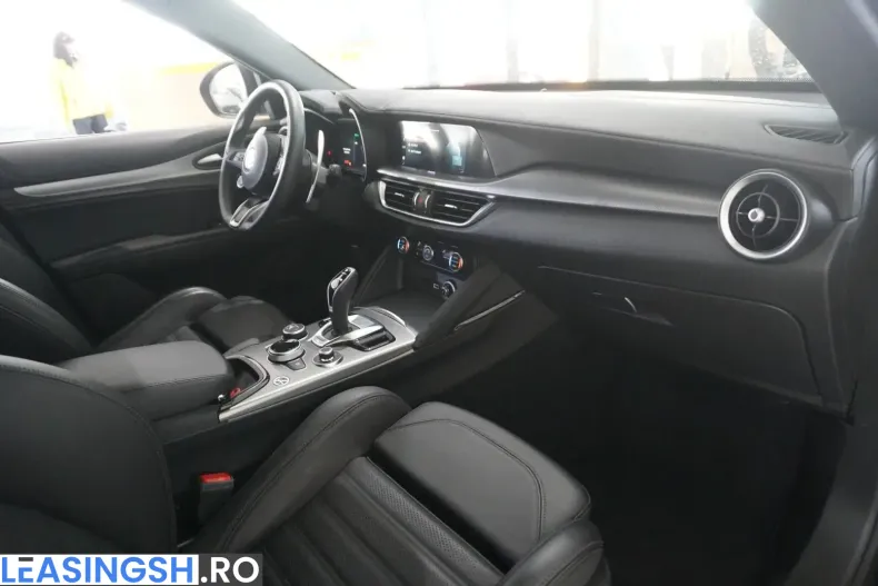 Alfa Romeo Stelvio din 2024 cu 49.350 km - oferta ALF207018 - foto 44