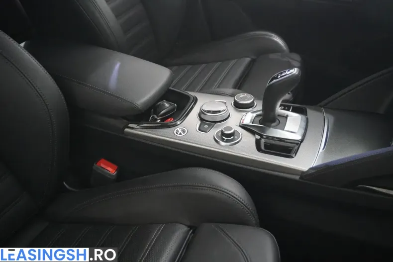 Alfa Romeo Stelvio din 2024 cu 49.350 km - oferta ALF207018 - foto 47