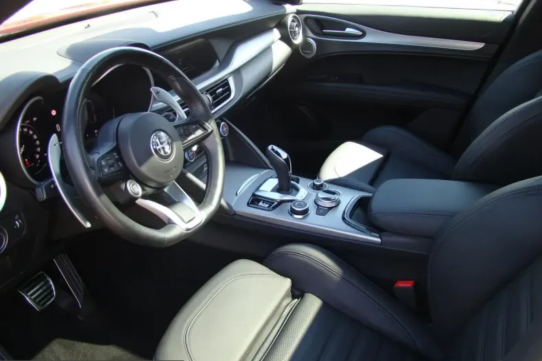 Alfa Romeo Stelvio din 2024 cu 3.040 km - oferta ALF207019 - foto 7