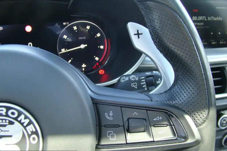 Alfa Romeo Stelvio din 2024 cu 3.040 km - oferta ALF207019 - foto 28