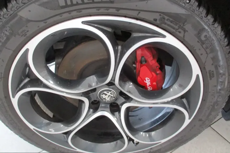 Alfa Romeo Stelvio din 2024 cu 31.911 km - oferta ALF207021 - foto 9