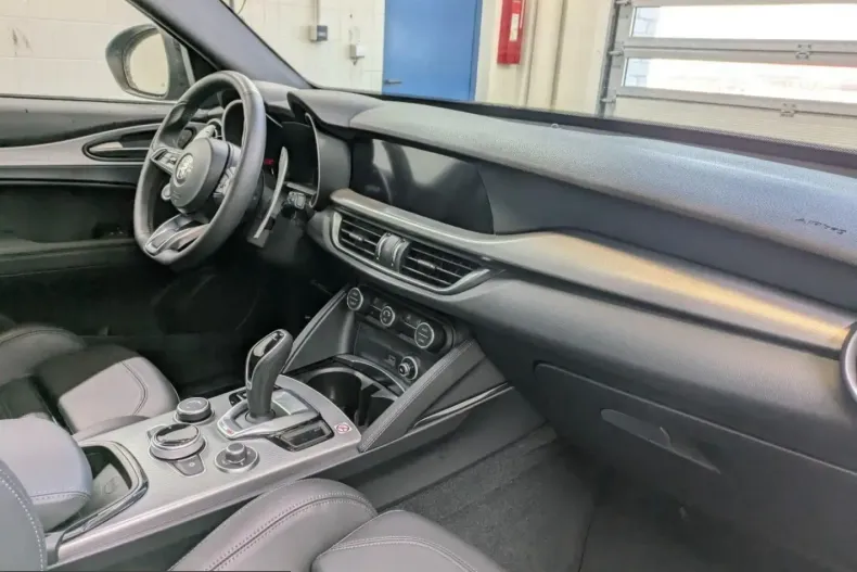 Alfa Romeo Stelvio din 2024 cu 31.911 km - oferta ALF207021 - foto 10
