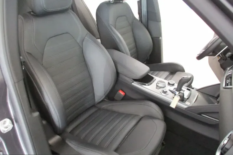 Alfa Romeo Stelvio din 2024 cu 31.911 km - oferta ALF207021 - foto 11