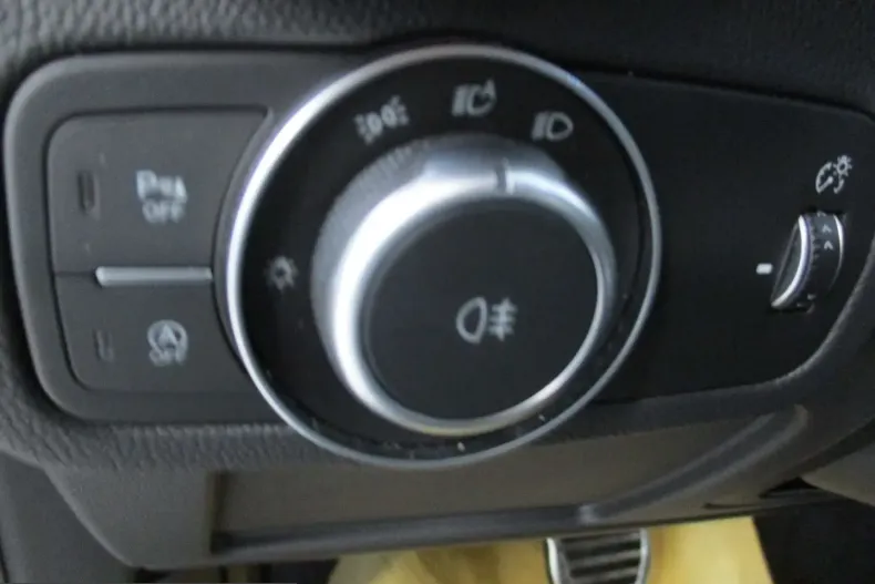 Alfa Romeo Stelvio din 2024 cu 31.911 km - oferta ALF207021 - foto 21