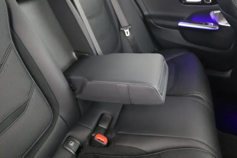 Mercedes-Benz C 43 AMG (Clasa C) din 2024 cu 23.900 km - oferta MER207031 - foto 22