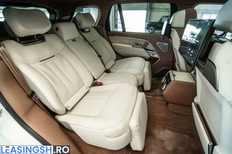 Land Rover Range Rover din 2025 cu 15.100 km - oferta LAN207041 - foto 3