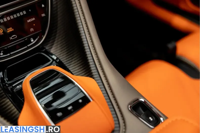 Aston Martin DBS din 2024 cu 3.500 km - oferta AST207050 - foto 38