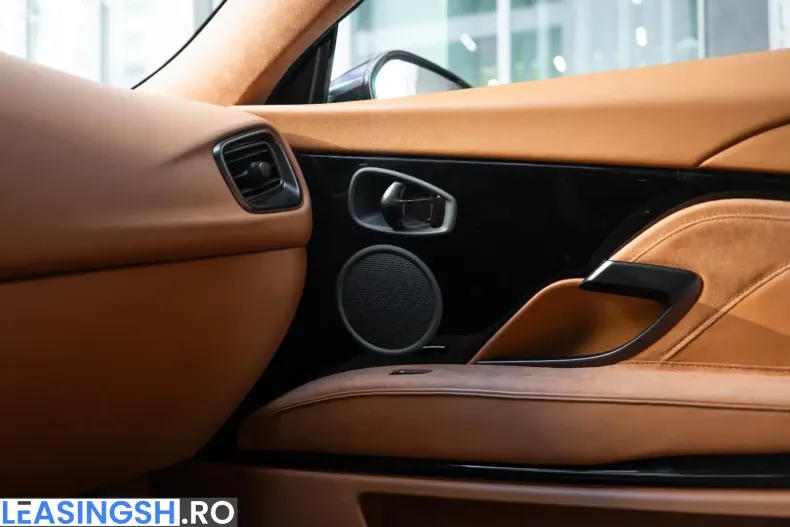 Aston Martin DBS din 2023 cu 17.720 km - oferta AST207051 - foto 37