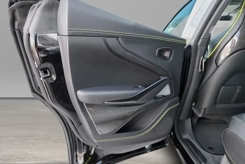 Aston Martin DBX din 2025 cu 15.000 km - oferta AST207052 - foto 18