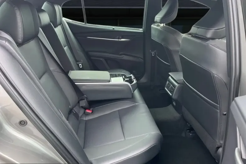 Toyota Camry din 2025 cu 15 km - oferta TOY207072 - foto 18