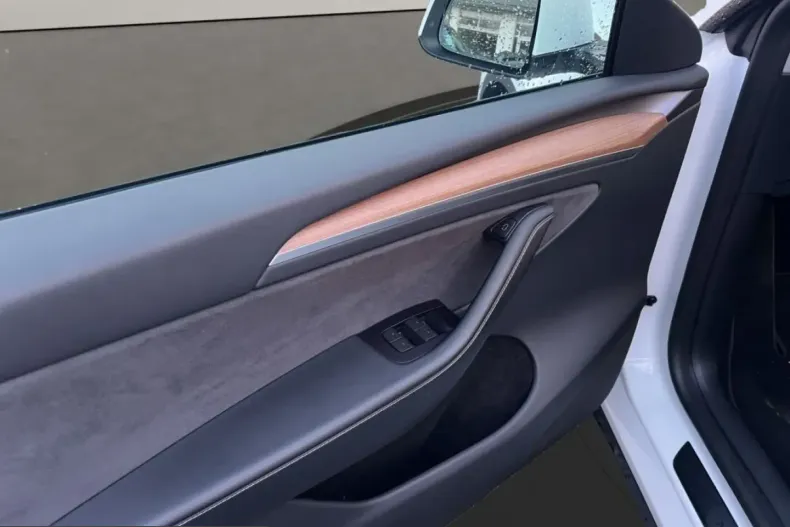 Tesla Model Y din 2023 cu 40.000 km - oferta TES207080 - foto 8